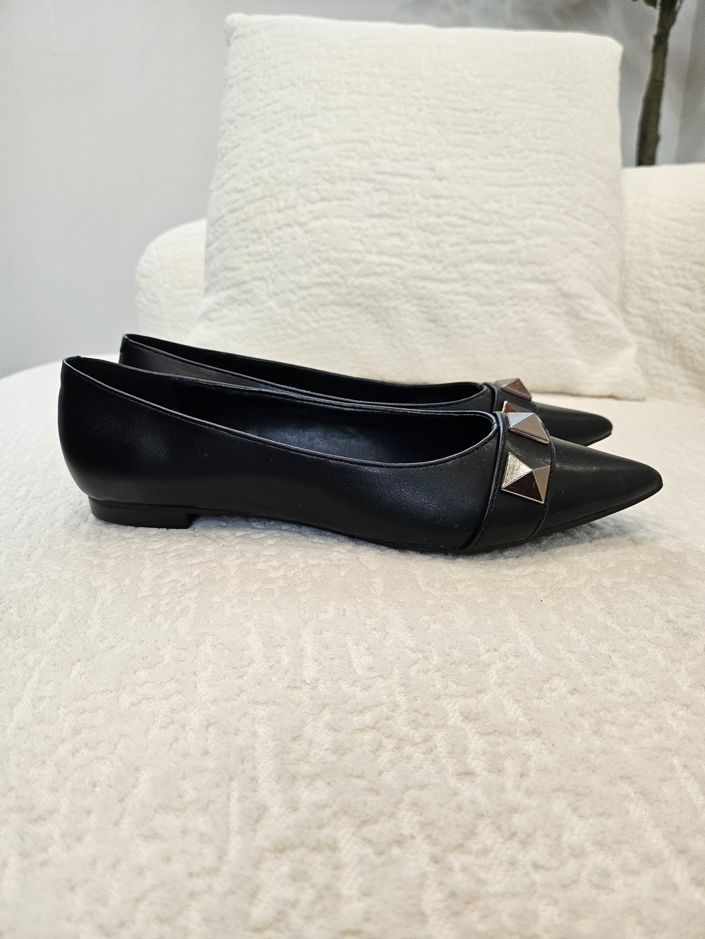 Marc Fisher Black Pointed Leather Flats with Stud Detail - Picture 3 of 9